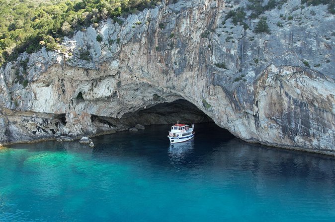 Island Hopping with Beach BBQ - Who this tour suits best (and who might not love it)