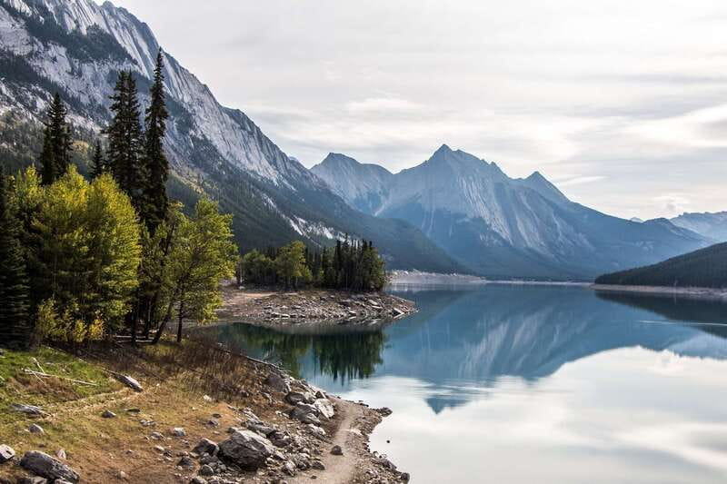 Jasper: Maligne Valley Wildlife & Spirit Island Cruise - How much time you really get (and what to do if you want more walking)