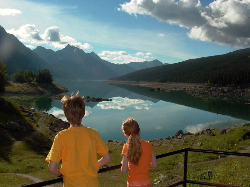 Jasper: Maligne Valley Wildlife & Spirit Island Cruise - Price and value: what $150 buys in a half day