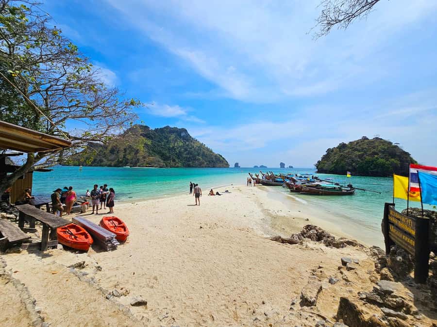Krabi: Island Hopping Tour by Private Longtail Boat - Choosing your route: four ways to do Krabi island hopping