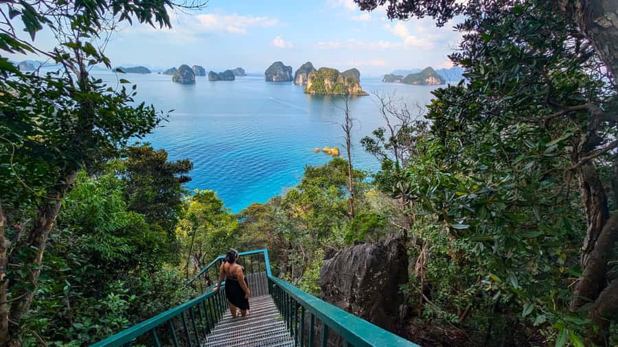 Krabi: Island Hopping Tour by Private Longtail Boat - Snorkeling, sea conditions, and tides: what matters on the day