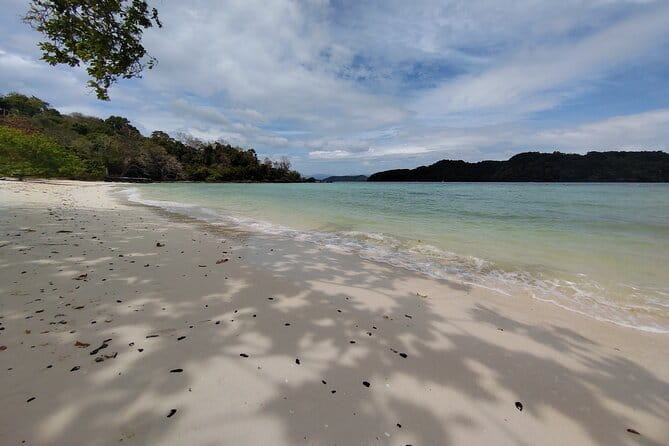 Langkawi Island Hopping Boat Tour - Lake of the Pregnant Maiden at Dayang Bunting Island