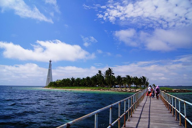 Langkawi Island Hopping Boat Tour with Return Transfer - Who should book this Langkawi boat tour?