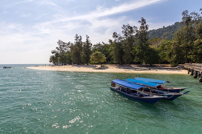 Langkawi Island Hopping Boat Tour with Return Transfer - Dayang Bunting Island: the freshwater lake, the pregnant-lady view, and the steps