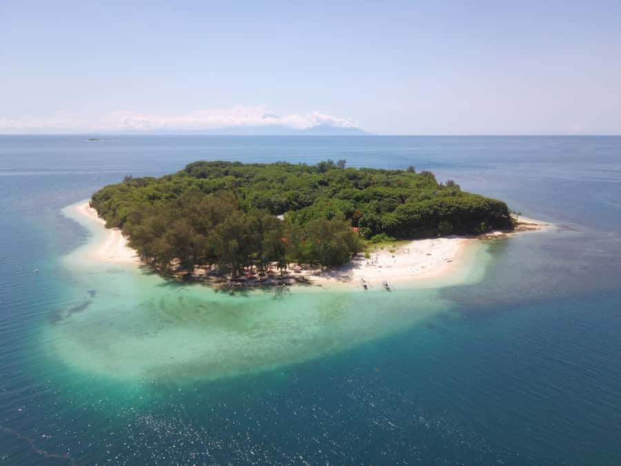 Lombok Secret Gili: Island Hopping & Snorkelling Trip - Stop 3: Gili Kedis for Photos, Vibes, and One Last Swim