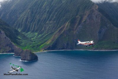 Maui -PRIVATE- Air Tour FUN: 3 Islands: (2-5 people): SEE it ALL! - The Maui-to-Molokai route: what you see at each moment
