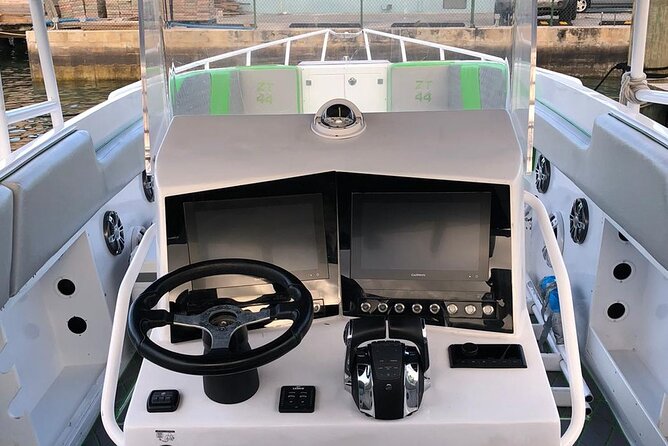 Nas: 3 islands Tour ,snorkel, Turtles, pigs and lunch - A speedboat day across Nassau’s islands (and why 4 hours is the sweet spot)