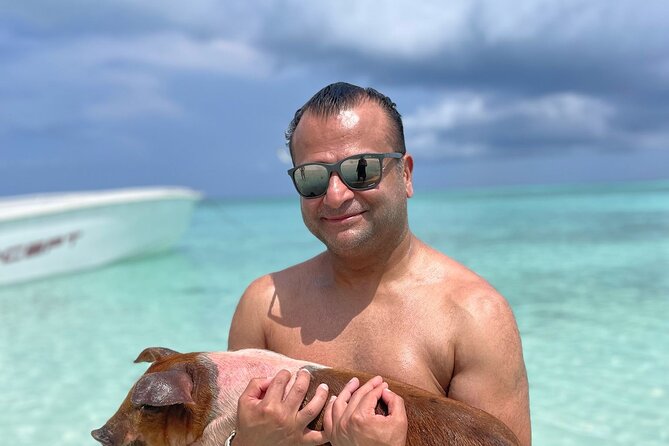 Nassau: 3 islands Pigs,Turtles,Snorkel & Beach Club with lunch - Stop 4: Rainbow Reef Snorkel and the Rose Island Beach Club Lunch