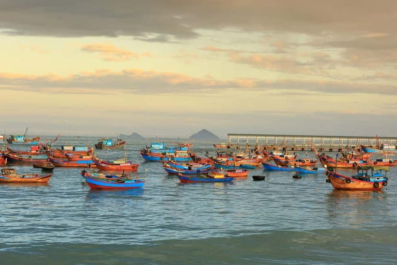 Nha Trang: 3 Islands Tour with Mud or Beach Fun - A Floating Fishing Village Stop for Real-Life Seafood Farming