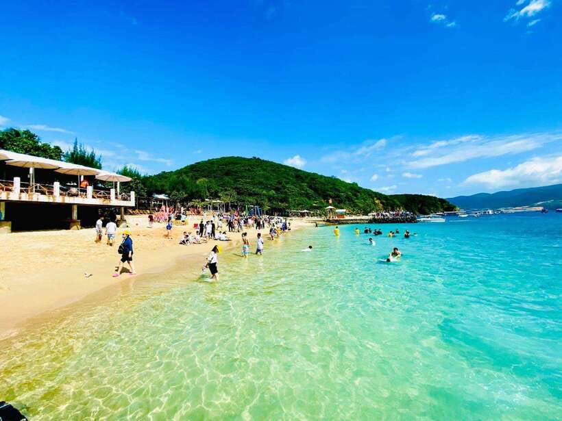 Nha Trang: Island Hopping Tour with Snorkeling and Lunch - Getting to Nha Trang Bay from the Dock