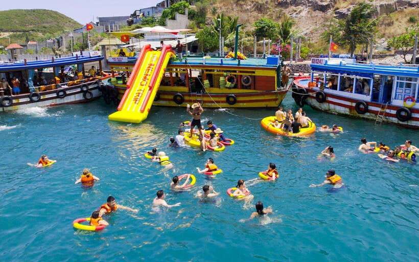 Nha Trang: Island Hopping Tour with Snorkeling and Lunch - Floating Bar Happy Hour: The Fun-Wild Card