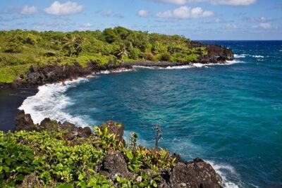 One Day Heavenly Hana Tour: Island Hopping from Oahu to Maui - Your early start plan: pickup, airport transfer, and the long day rhythm