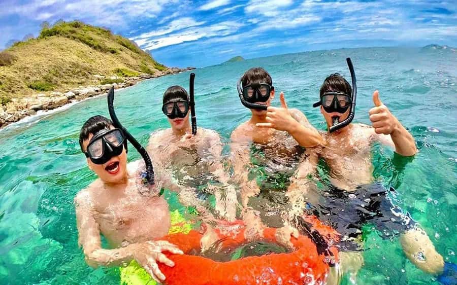 Pattaya: 3 Islands Catamaran Tour with Buffet Lunch - From Pattaya pickup to the marina: how the day gets moving