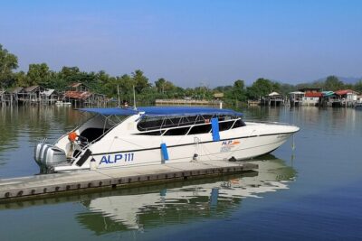 Phi Phi Island Hopping Day Trip by Speed Boat from Phuket - Transfers and the Phuket Boat Lagoon morning run
