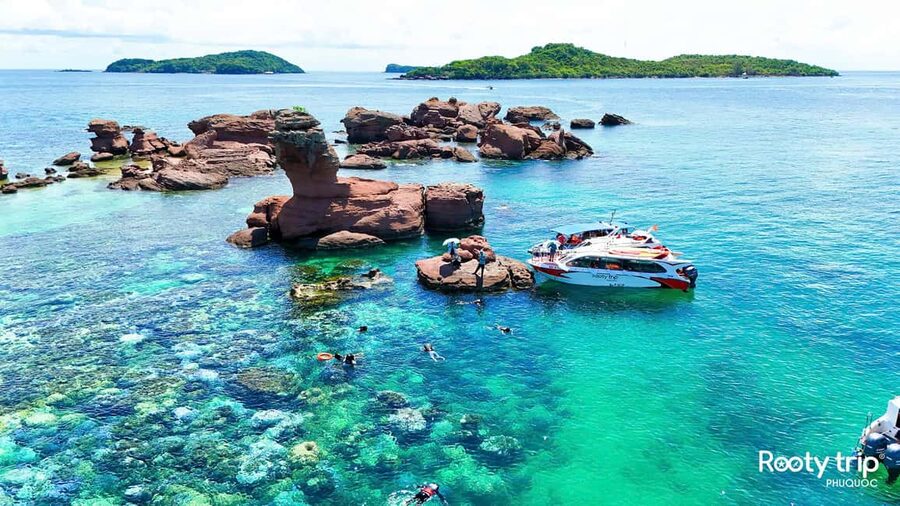 Phu Quoc: 3 Islands Tour with Cable Car & Buffet Lunch - The fast overview: an 8-hour route that’s heavy on water fun