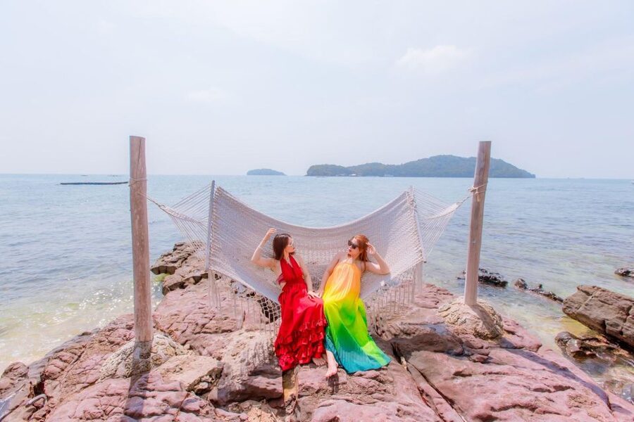 Phu Quoc: Explore 3 Islands & Parasailing and Jetski Combo - Hon May Rut: beach time, hammocks, and water-sports pressure (in a good way)