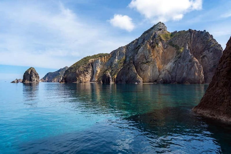 Ponza: Palmarola & Ponza Island Cruise with Swimming & Lunch - The value of covering two islands in one 5.5-hour outing