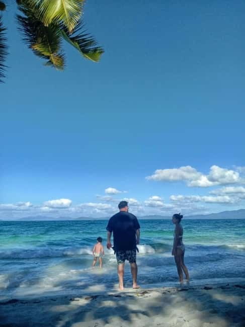 Port Barton: Island Hopping with Lunch,Hotel Transfer & Fees - Maxima Island Beach: Photos First, Then Float (1 hour)