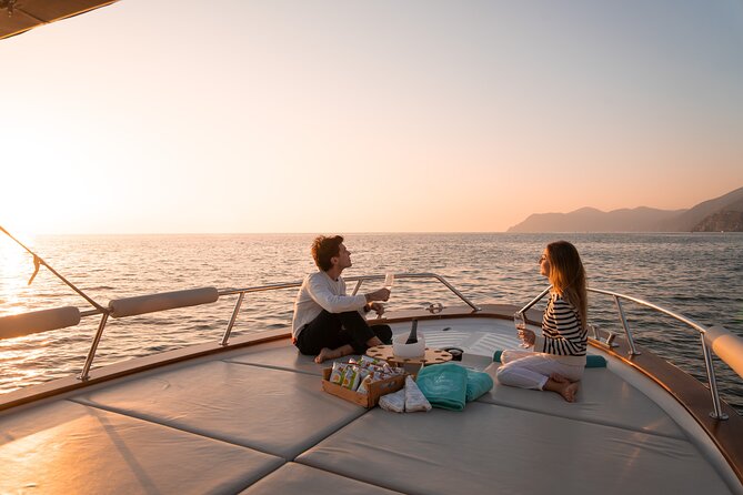 Portovenere & Three Islands Sunset Boat Tour from La Spezia - Torre Scola and Tellaro Photo-Light