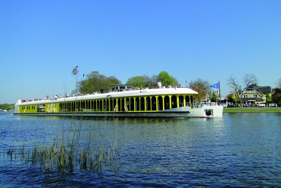 Potsdam by Boat: Island Cruise - What it’s like onboard: calm pacing, friendly crew, mostly German narration