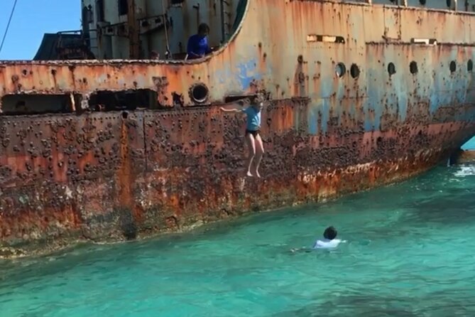 Private Boat Island Hopping & Snorkeling in Turks & Caicos 4Hrs - La Famille Express shipwreck: snorkeling, photos, and what to expect from the 30 minutes