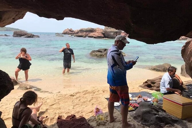 Private SpeedBoat Trip To 3 Islands In PQ With Cable Car (Option) - The guide makes the day: Wee Wee, Thong, and Thomas energy