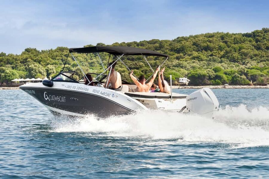 Rovinj: Luxury Island Hopping with Swimming & Snorkeling - Golden Cape to Sveti Andrija: How the Cruising Sets the Tone