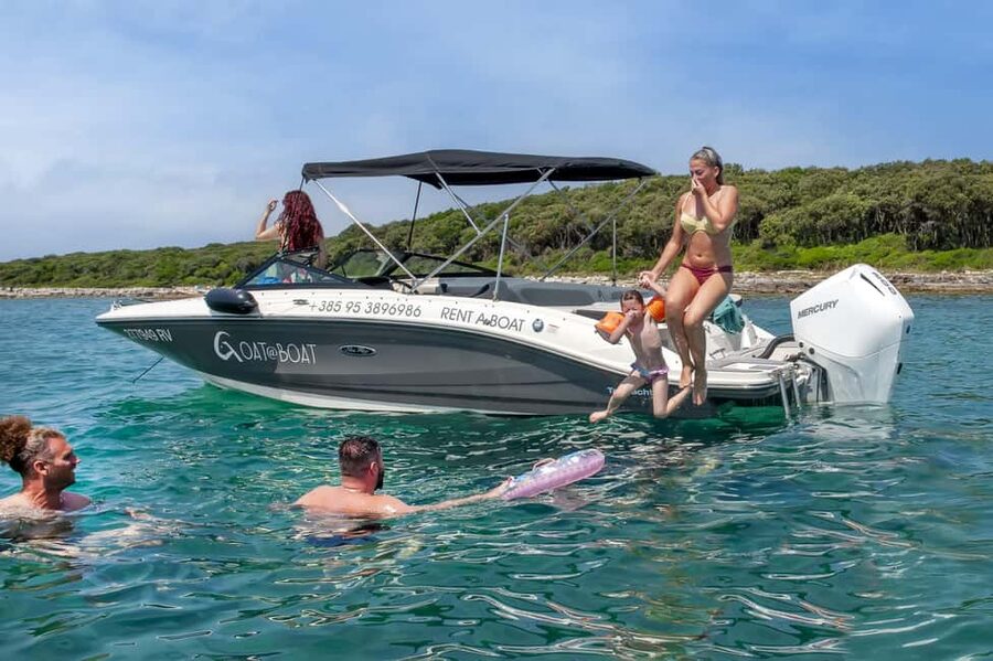 Rovinj: Luxury Island Hopping with Swimming & Snorkeling - Getting on the Boat Without Stress: Pickup Tips That Actually Help