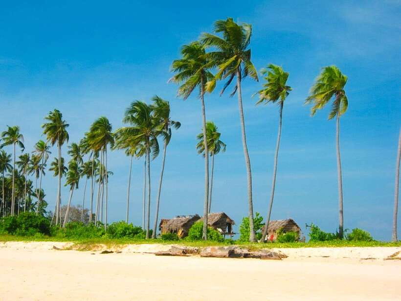 Semporna: Bohey 3 Islands Hike, Snorkel/Dive Tour with Lunch - What to bring (so you’re comfortable on a bouncy boat day)