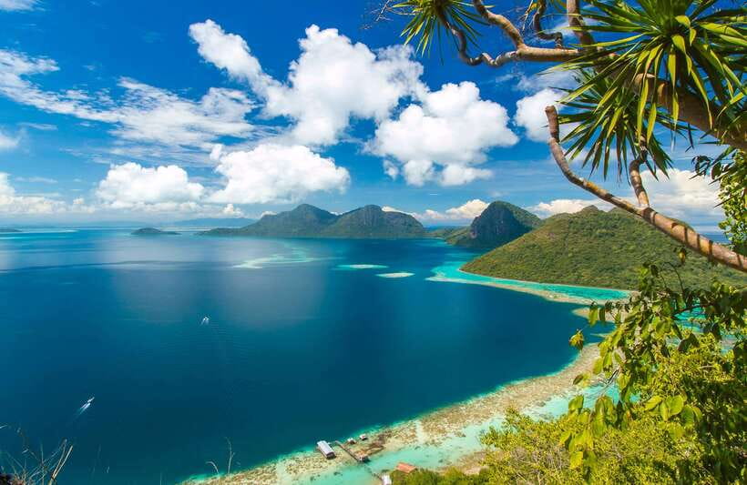Semporna: Bohey 3 Islands Hike, Snorkel/Dive Tour with Lunch - Bohey Dulang 600m hike: the viewpoint that makes the boat day worth it