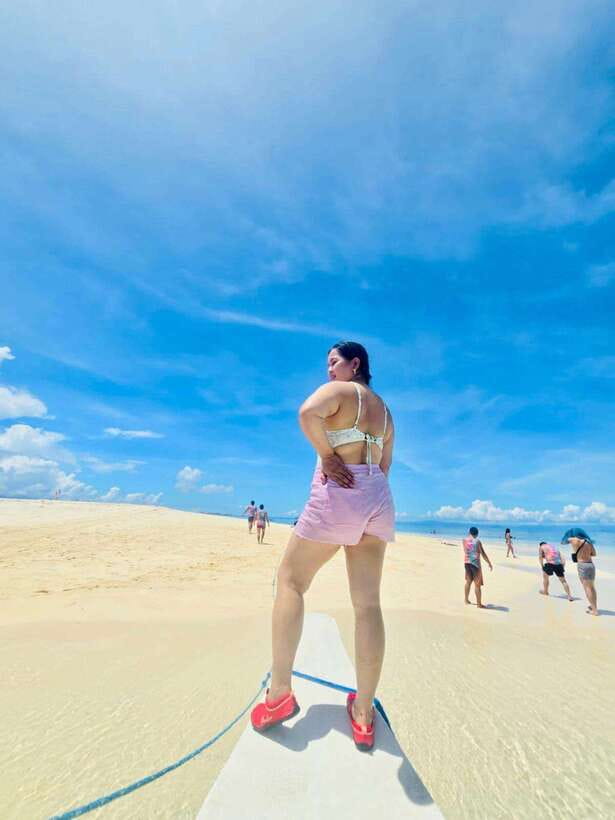 SIARGAO: PRIVATE ISLAND HOPPING GUYAM, DAKU AND NAKED ISLAND - Guyam Island: guided swim time with a calmer feel