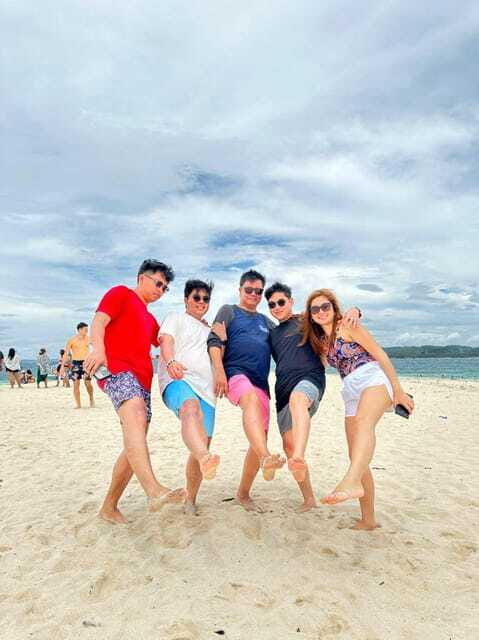 SIARGAO: PRIVATE ISLAND HOPPING GUYAM, DAKU AND NAKED ISLAND - Naked Island: photo moment plus swim or snorkel