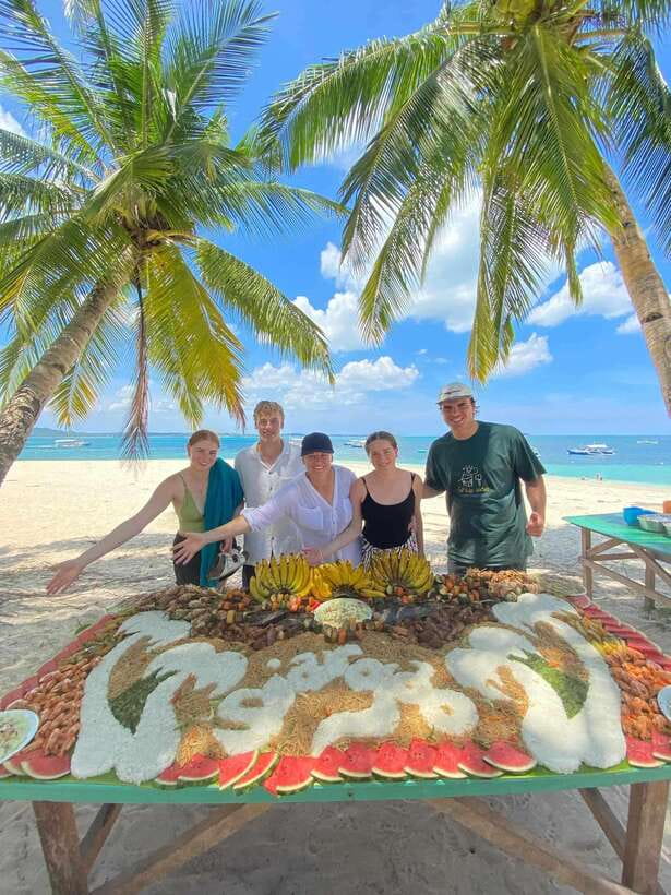 Siargao:Tri Island Hopping Naked Island, Daku, Guyam w/Lunch - Guyam Island: coral-rock snorkeling and the best kind of photo stop