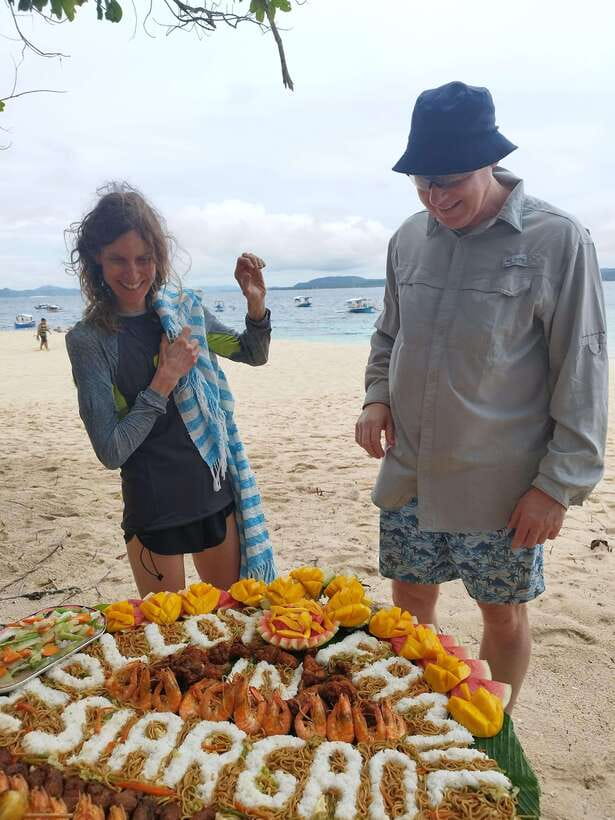 Siargao:Tri Island Hopping Naked Island, Daku, Guyam w/Lunch - What to bring (and what to skip) for an easy island day