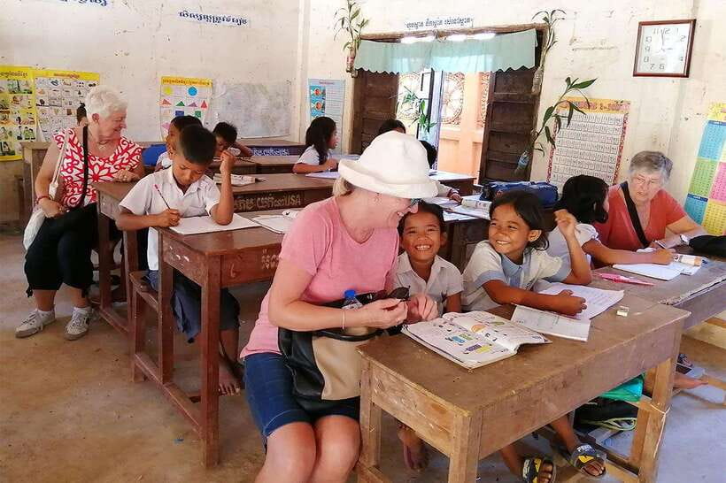 Silk Island Cruise and Tours with English Speaking Guide - English guide and audio: how you’ll get the story