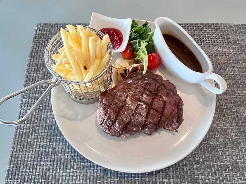Singapore: Southern Island Cruise & Dining at Clubhouse - Who should book this Southern Islands cruise and clubhouse dinner