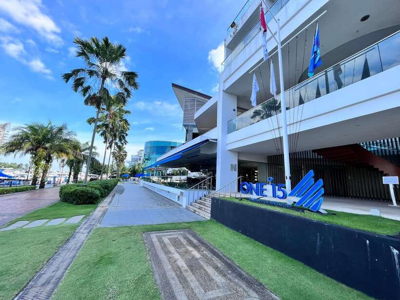 Singapore: Southern Island Cruise & Dining at Clubhouse - Clubhouse dinner after sailing: what your meal setup really means