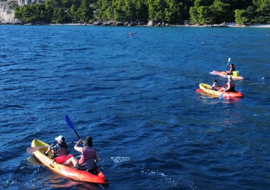 Speedboat to 3 islands: Hvar, Brač, Zečevo with watersports - What the boat ride does for the day