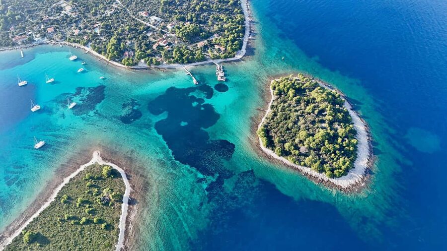 Split: Blue Lagoon & 3 Island Cruise with Wine & Snorkeling - Who Should Book This Blue Lagoon and 3 Island Speedboat Tour