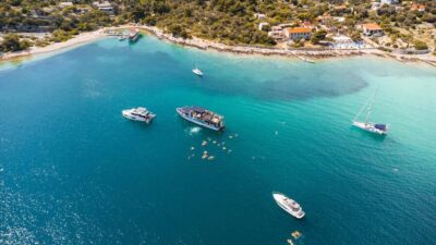 Split: Blue Lagoon & 3 Islands hopping with Lunch & Drinks - Meeting at St. Nicholas Pier: what to look for