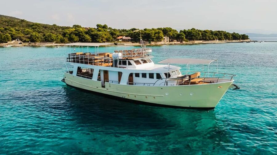 Split: Blue Lagoon and 3 Island Cruise with Food and Drinks - Blue Lagoon on Drvenik: turquoise water plus a lunch break that feels timed right