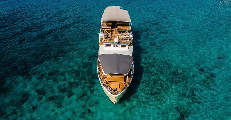 Split: Blue Lagoon and 3 Island Cruise with Food and Drinks - Meeting at the Riva promenade (stand 11)