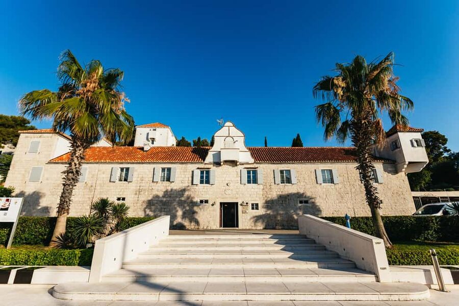 Split/Trogir: Blue Lagoon and 3 Islands Speedboat Tour - Shared vs private guided experience: small-group dynamics