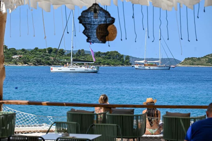 TROGIR: Blue Lagoon & 3 Islands Half-day Speedboat tour - Duga Bay / Labadusa Beach: the final swim that feels like a reset