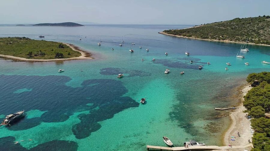 Trogir: Blue Lagoon and 3 Islands Speedboat Tour - Maslinica on Šolta: pine forests, the castle area, and a real village break