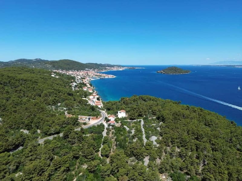 Zadar: 3 Islands Speedboat Tour with Drinks and Diving - Blue Bay Otrić: your first real swim-and-snorkel window