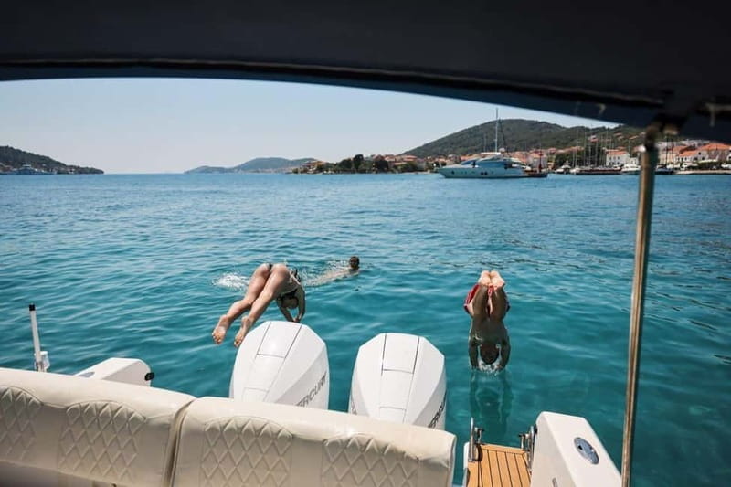 Zadar: Half Day Island Hopping Tour With Snorkeling - Getting to the boat near Foša (and what to bring)