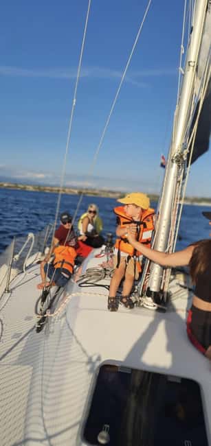 Zadar: Island cruise with drinks, snorkeling and kayaking - The ride out from Zadar: quick cruise, big sea views