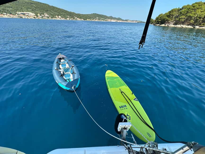 Zadar: Island cruise with drinks, snorkeling and kayaking - Kali and/or Ugljan onshore time: food, beach breaks, and a relaxed walk